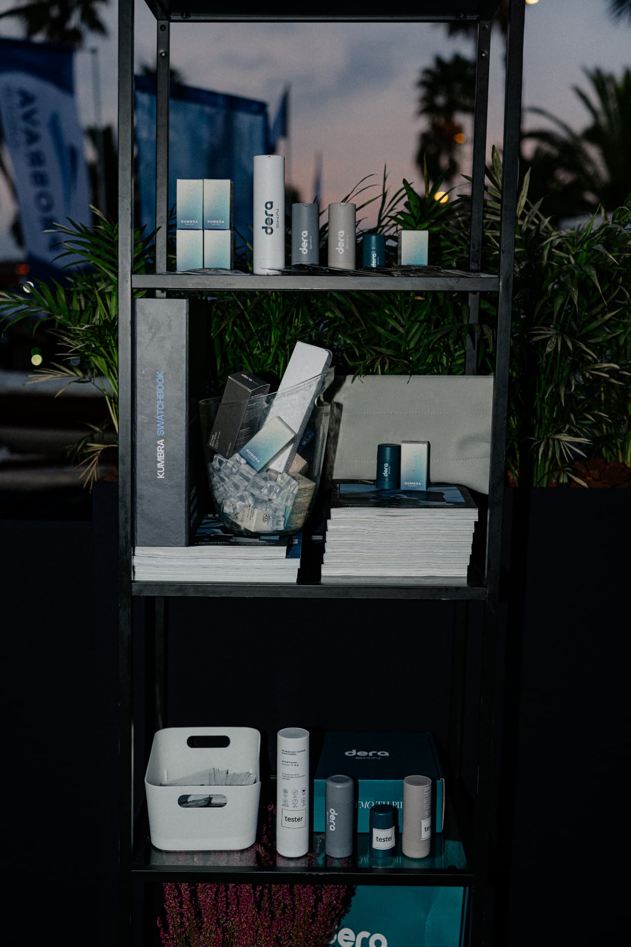 Detalle del stand de Kumbra Yachts durante la Nit Nàutica